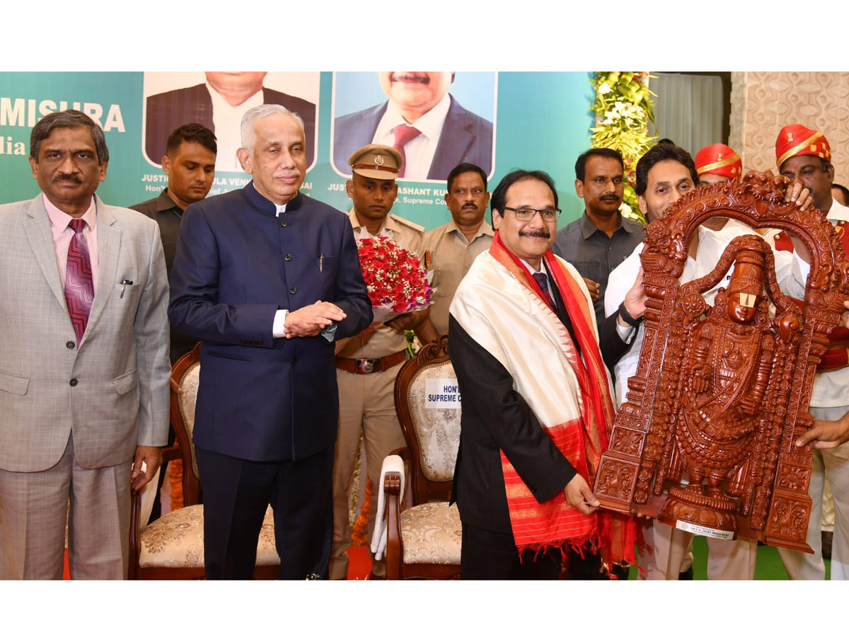 Andhra_20pradesh_20Govt_20Honored_20Supreme_20Court_20Judge_20Justice_20Prashant_20Kumar_20Mishra_20Photos_7.jpg 8