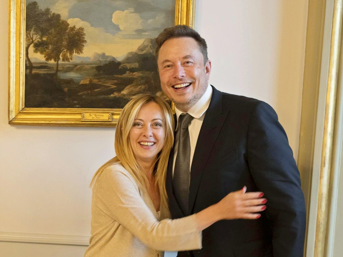 Tesla_20CEO_20and_20world_20richest_20person_20elon_20musk_20with_20world_20leaders_20Photos_7.jpg 8