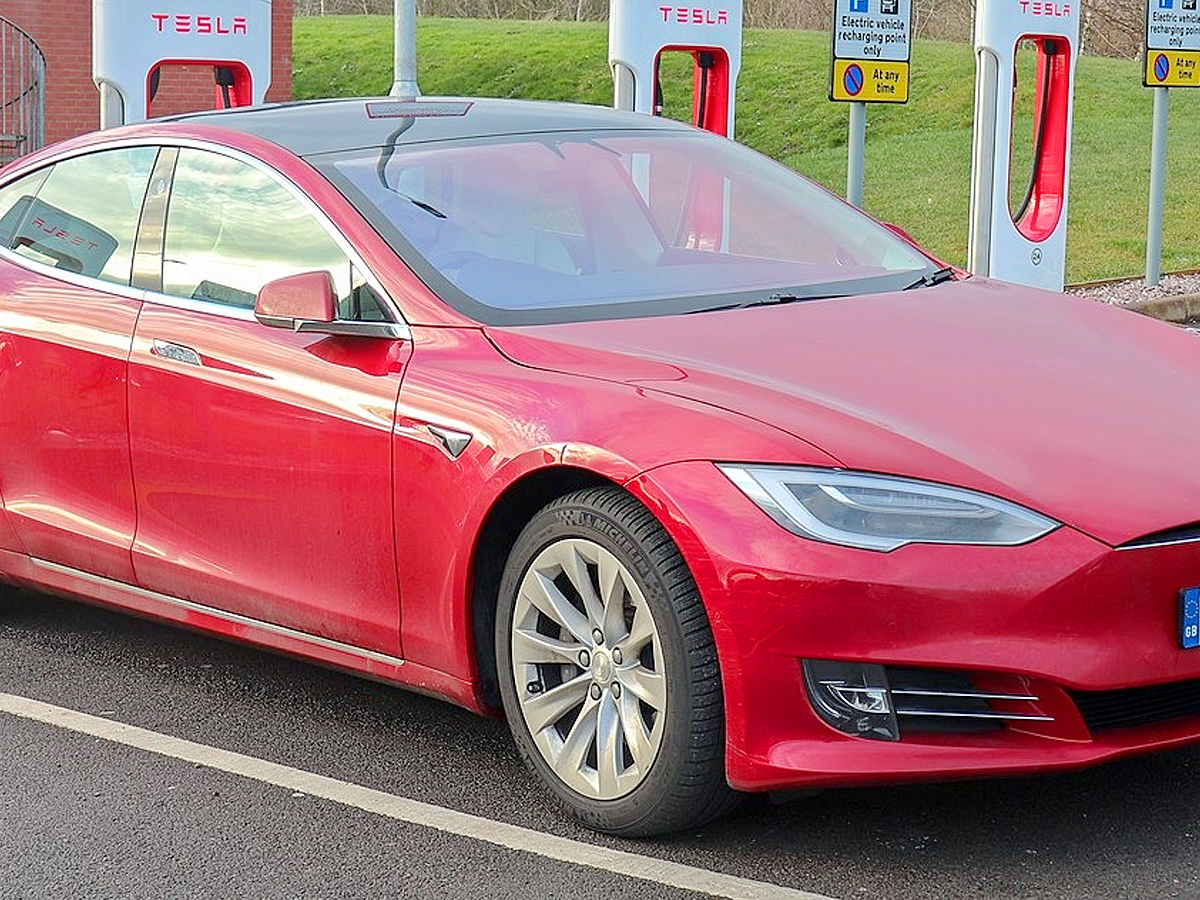 Tesla_20Model_20Cars_20Photos_11.jpg 12