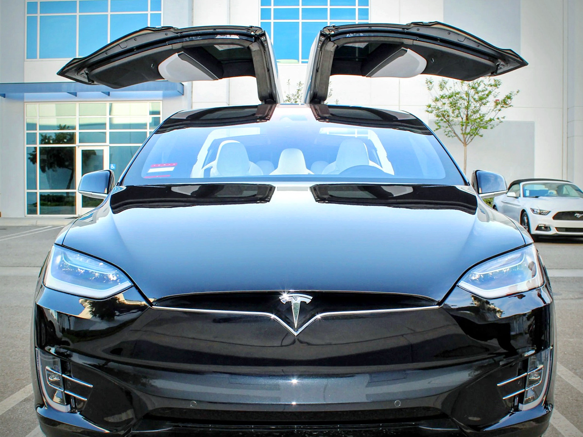 Tesla_20Model_20Cars_20Photos_8.jpg 9