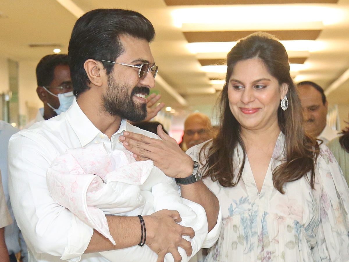 Ram_20Charan_20Wife_20Upasana_20Discharged_20From_20Apollo_20Hospital_20Photos_10.jpg 11