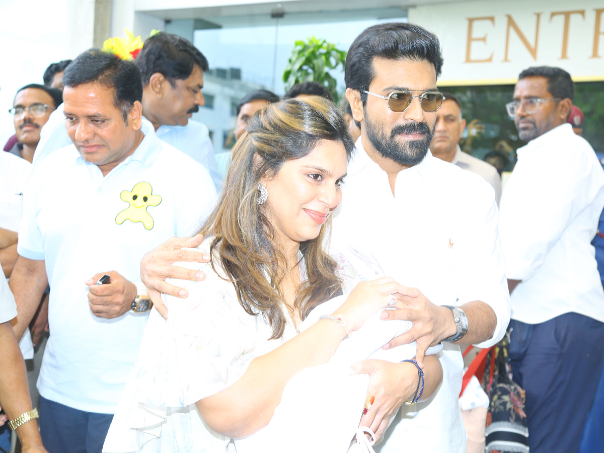 Ram_20Charan_20Wife_20Upasana_20Discharged_20From_20Apollo_20Hospital_20Photos_3.jpg 4