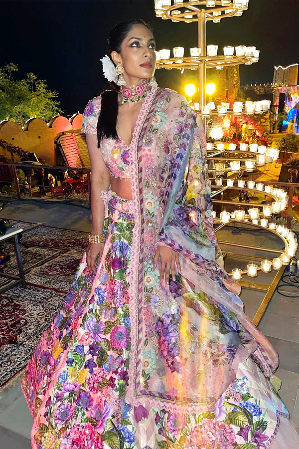 Salaar_20Movie_20Sriya_20Reddy_20Latest_20Photos_21.jpg 22