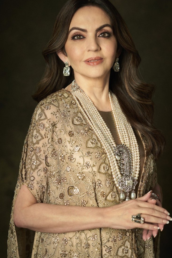 nita-ambani-03.jpg 6