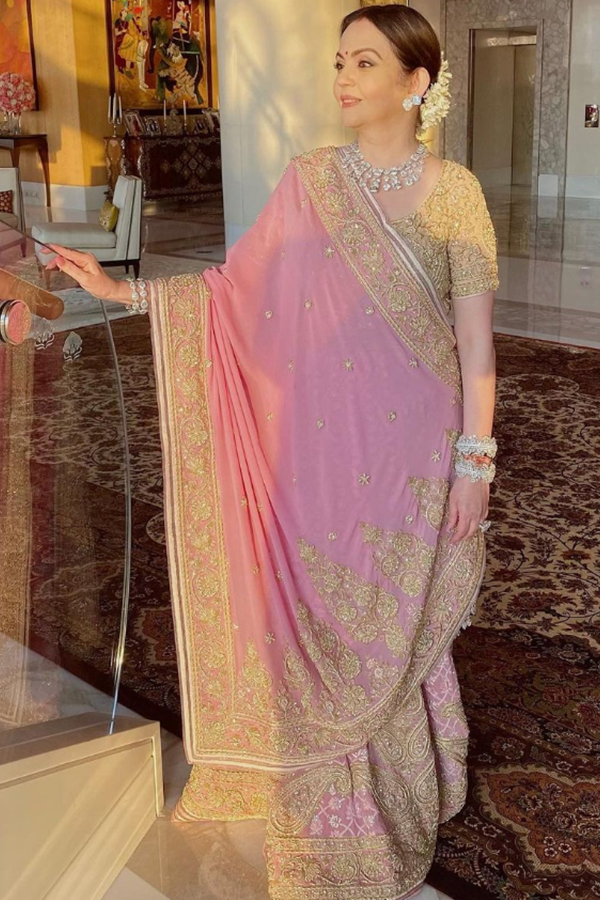 nita-ambani-09.jpg 12
