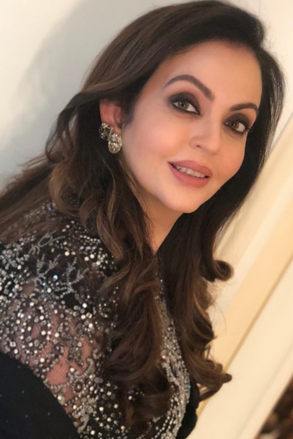 nita-ambani-10.jpg 13
