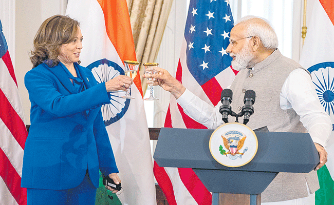 23062023117-US-INDIA.gif