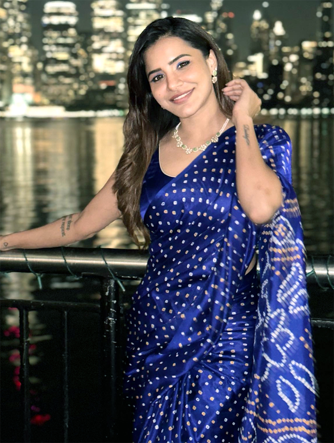 Ashu_20Reddy_20Trending_20Latest_20Photos-10.jpg 10
