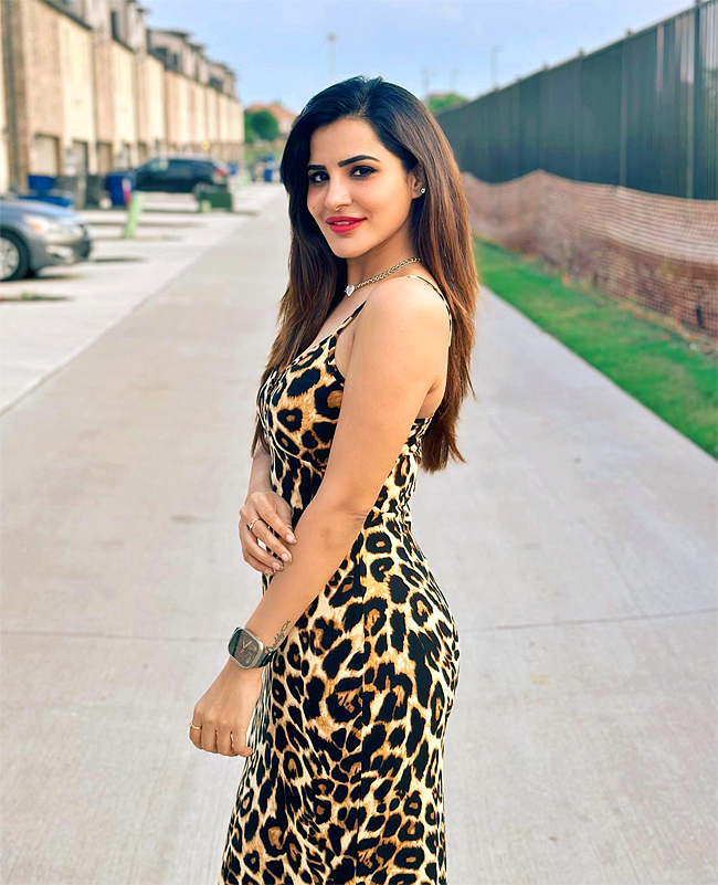Ashu_20Reddy_20Trending_20Latest_20Photos-5.jpg 5