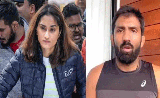 vinesh-phogat-yogeshwar.gif