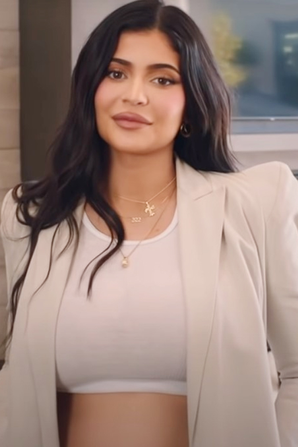 02_Kylie_20Jenner.jpg 3