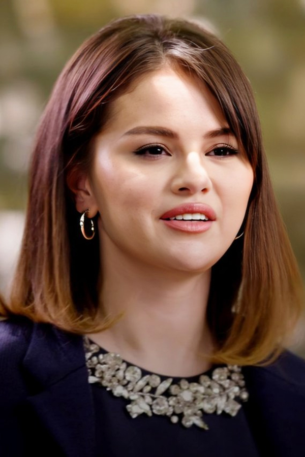 04_Selena_20Gomez.jpg 5