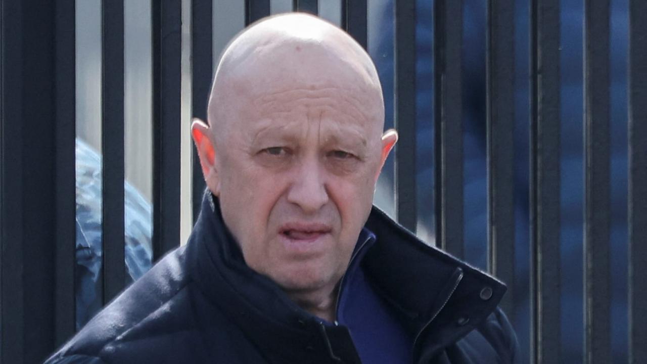 2023-04-08T090445Z_1505681180_RC27A0AIT732_RTRMADP_3_RUSSIA-BLAST-BLOGGER-FUNERAL-PRIGOZHIN_1_iqjn3r.jpg