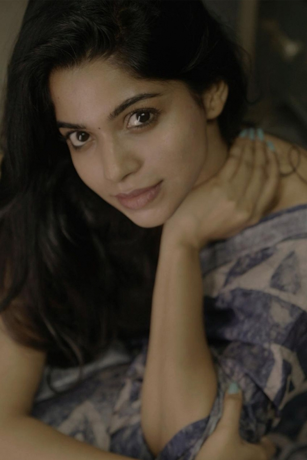 divya-bharathi-21.jpg 15