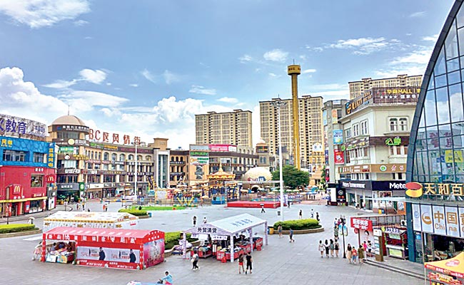 shoppingmall.jpg
