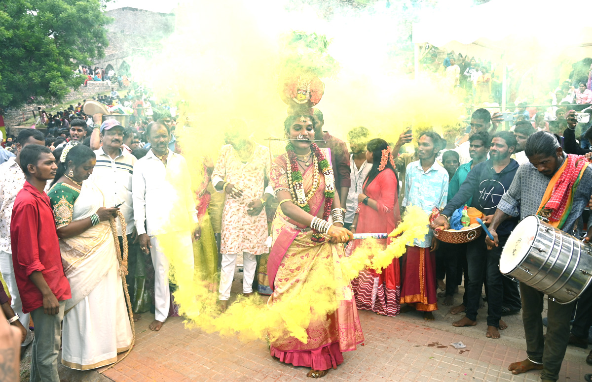 Golconda_20Bonalu_202023_20Pics-13.jpg 12