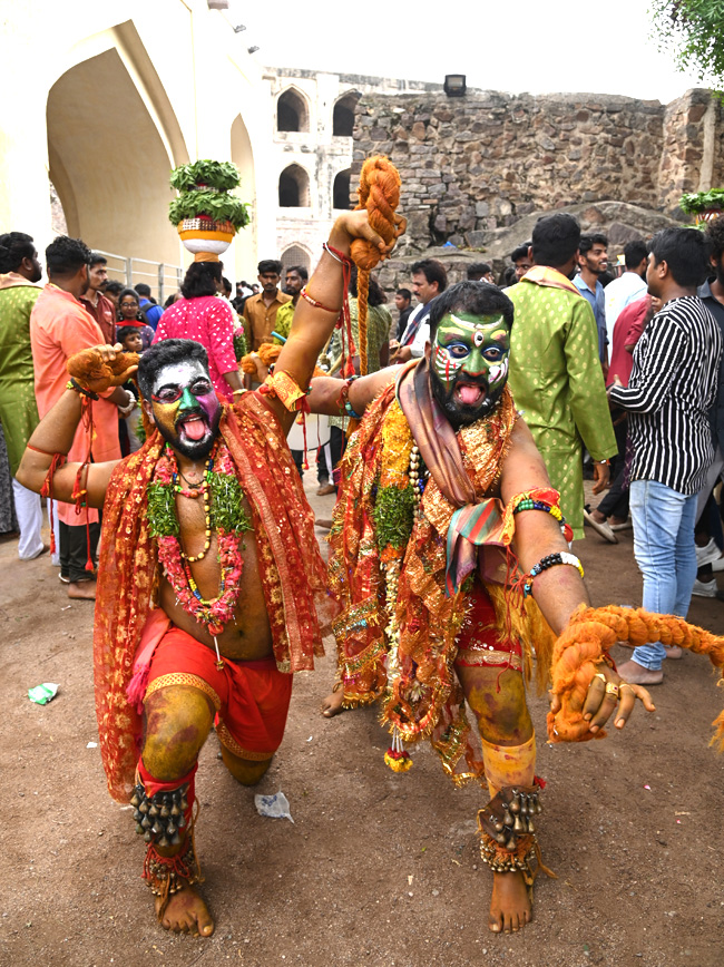 Golconda_20Bonalu_202023_20Pics-21.jpg 19