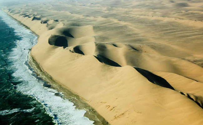 09-Skeleton_20Coast_2C_20Namibia.jpg 9