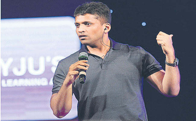 BYJUS-RAVEENDRAN.gif