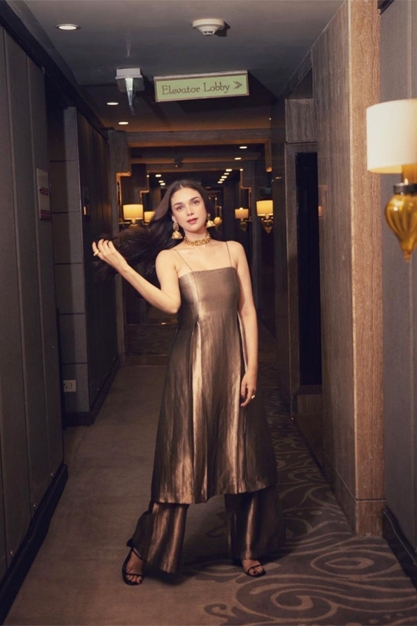aditi-rao-hydari-photos-04.jpg 4