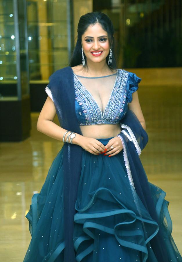 Actress_20Sania_20Thakur_20PhotoShot-16.jpg 16