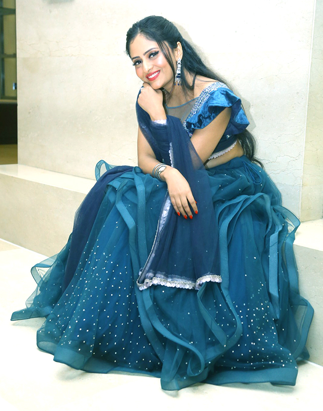 Actress_20Sania_20Thakur_20PhotoShot-3.jpg 3
