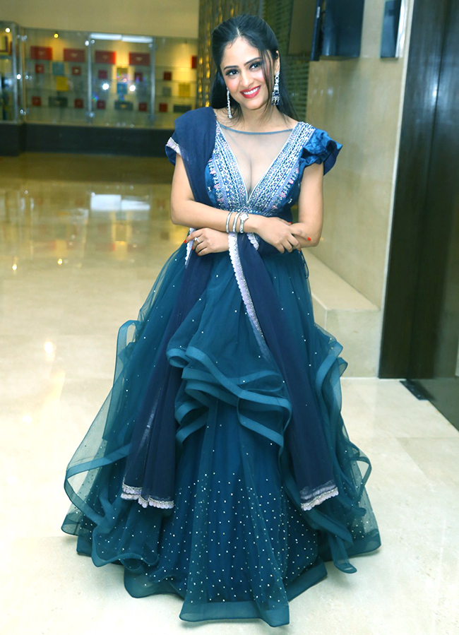 Actress_20Sania_20Thakur_20PhotoShot-9.jpg 9