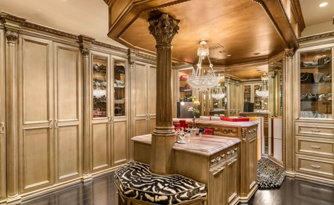 009-Britney-Spears-Buys-Sprawling-Calabasas-Mansion.jpg 9