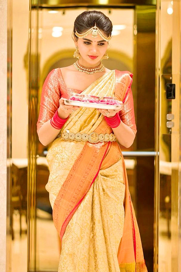 Jabardast_20Varsha_20Bridal_20looks_20Photos_1.jpg 2