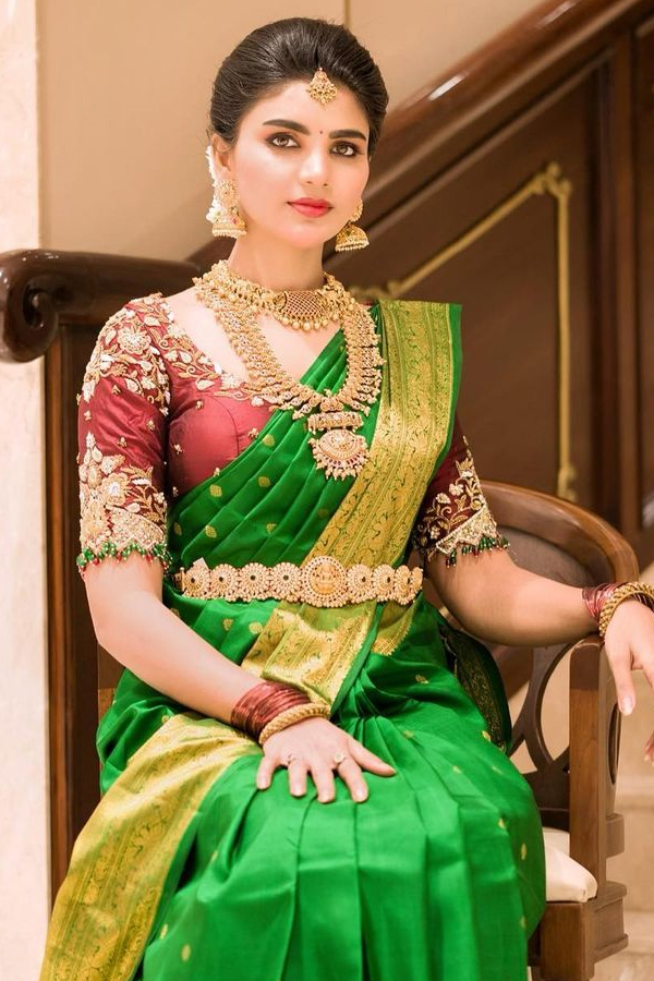 Jabardast_20Varsha_20Bridal_20looks_20Photos_11.jpg 12