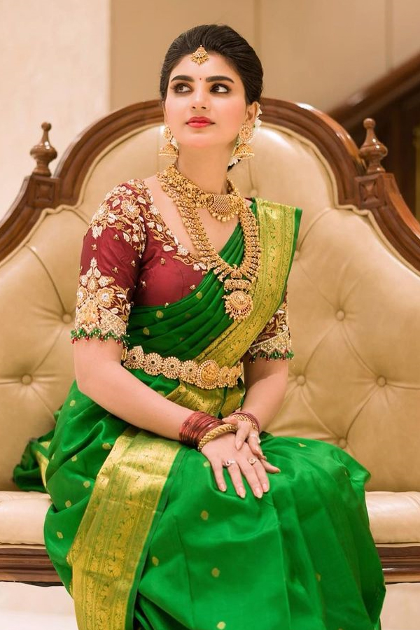 Jabardast_20Varsha_20Bridal_20looks_20Photos_14.jpg 15