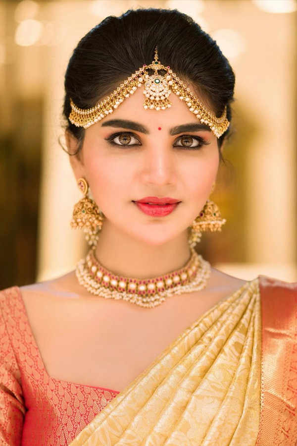 Jabardast_20Varsha_20Bridal_20looks_20Photos_9.jpg 10