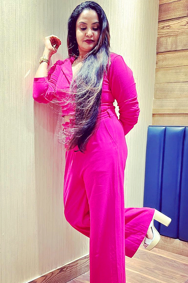 Pragathi_20Latest_20photos_24.jpg 4