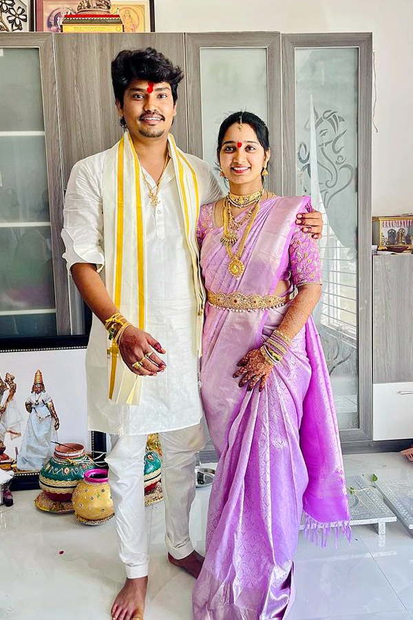 Jabardasth_20Kevvu_20Karthik_20Marriage_20Photos_10.jpg 11