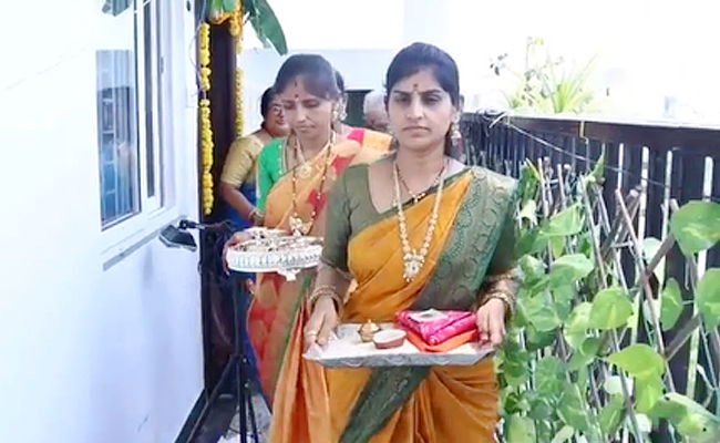 Jabardasth_20Kevvu_20Karthik_20Marriage_20Photos_3.jpg 4