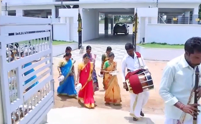 Jabardasth_20Kevvu_20Karthik_20Marriage_20Photos_4.jpg 5