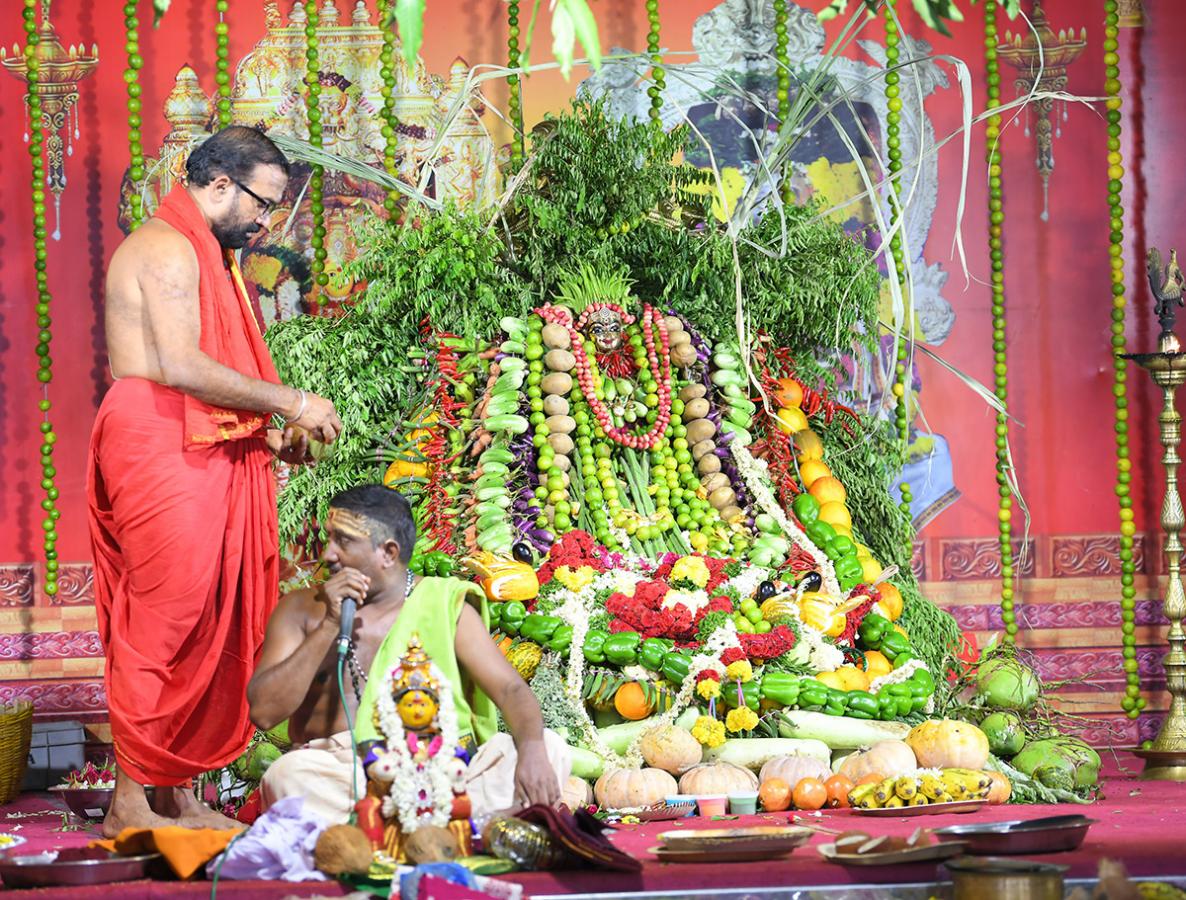 Shakambari_20Utsavalu_20Started_20in_20Vijayawada-1.jpg 1