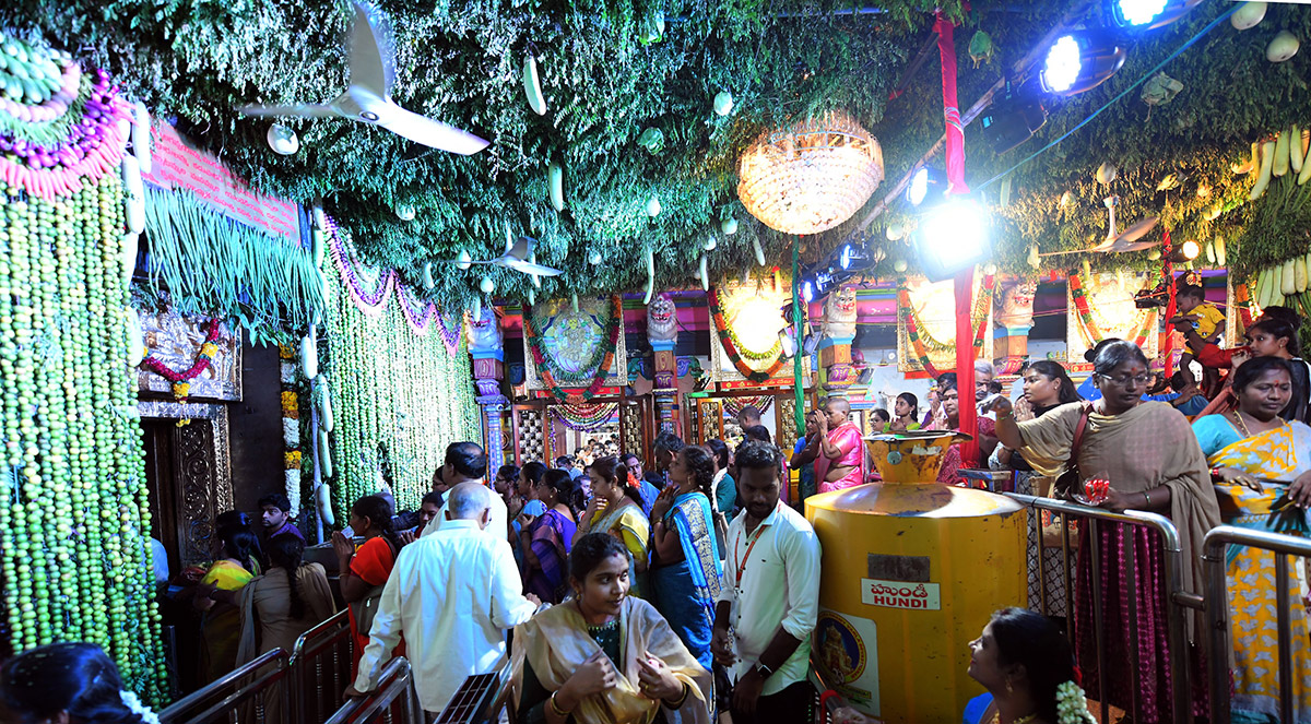 Shakambari_20Utsavalu_20Started_20in_20Vijayawada-17.jpg 17