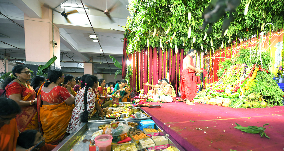 Shakambari_20Utsavalu_20Started_20in_20Vijayawada-25.jpg 25