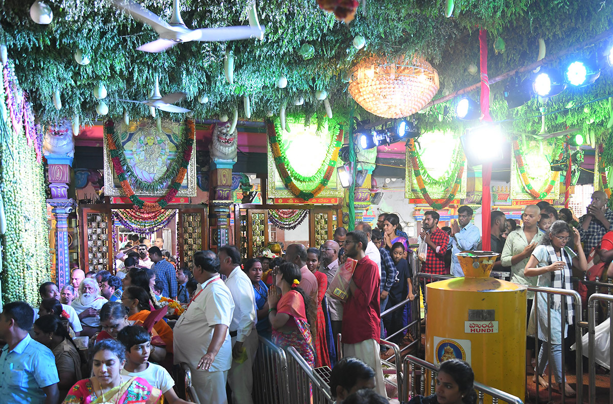 Shakambari_20Utsavalu_20Started_20in_20Vijayawada-27.jpg 27