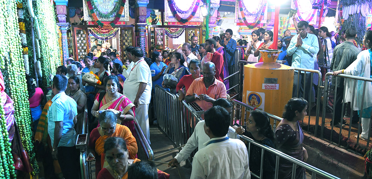 Shakambari_20Utsavalu_20Started_20in_20Vijayawada-40.jpg 40