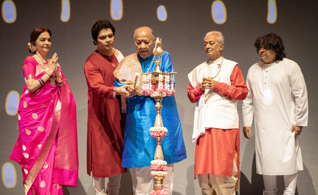 nita_ambani_grand_event.jpg