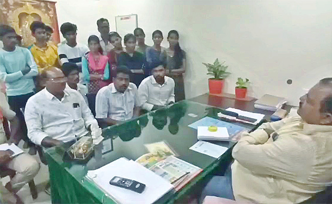 TDP-Activist-Murali-Misbehave-With.jpg