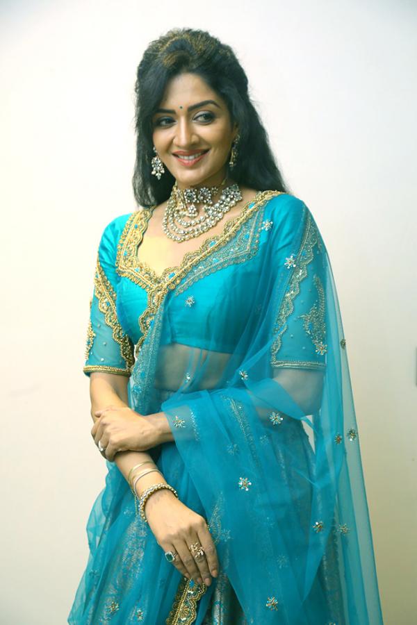 Actress_20Vimala_20Raman_20New_20Pics_20at_20Rudrangi_20Movie-32.jpg 30