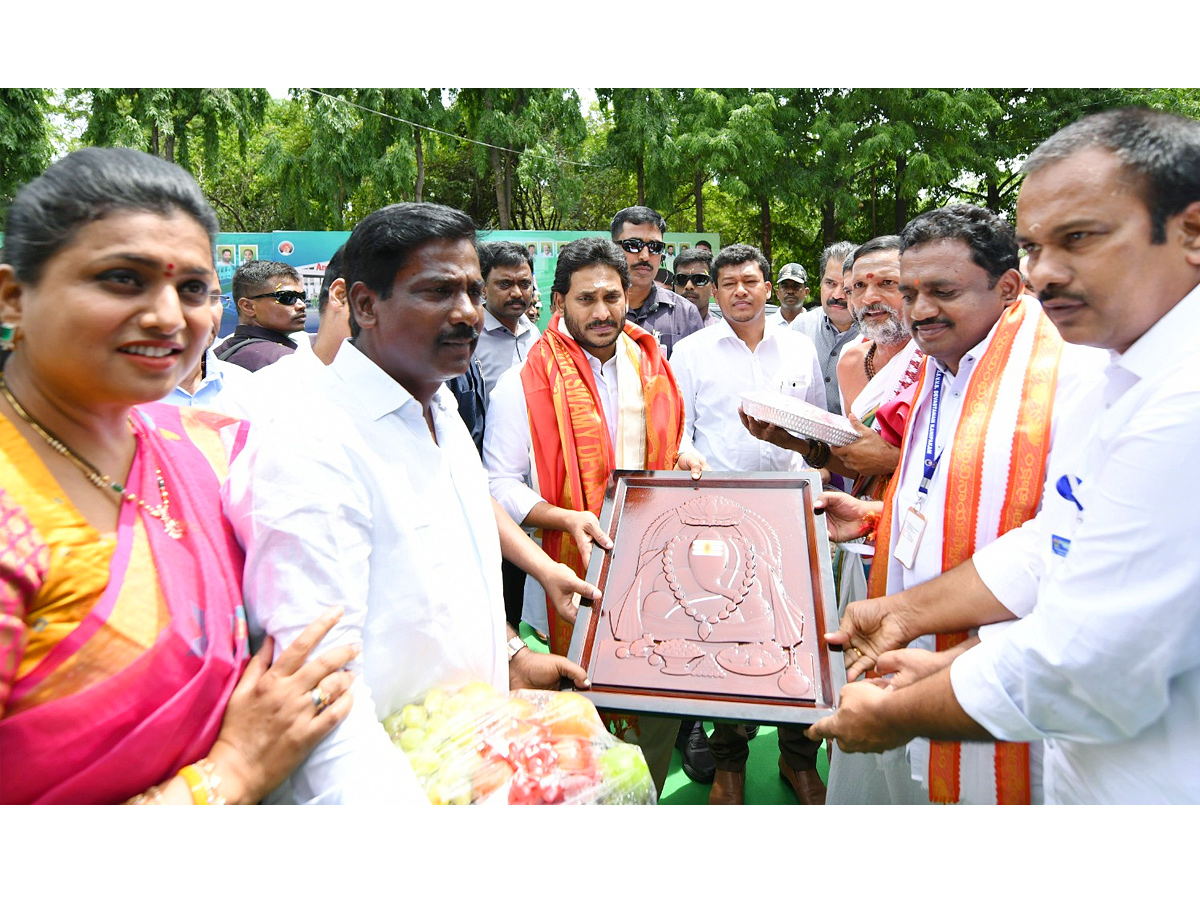 CM_20Jagan_20Chittoor_20Tour_20Photos_1.jpg 10