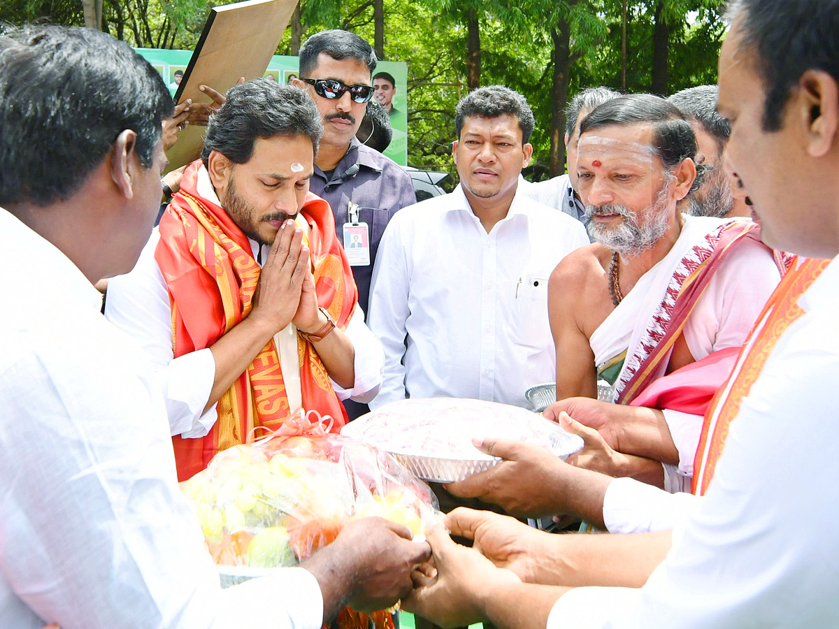 CM_20Jagan_20Chittoor_20Tour_20Photos_2.jpg 11
