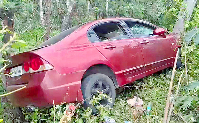 Car-Hits-By-Morning-Walkers.jpg