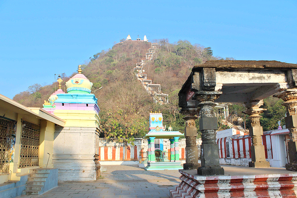 Korukonda-Temple.jpg 11