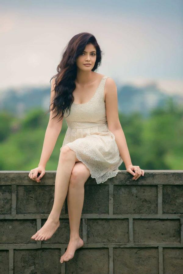 actress-kalpika-ganesh-07.jpg 7