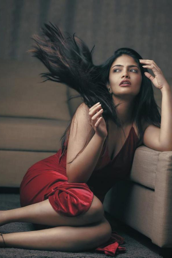 actress-kalpika-ganesh-11.jpg 11